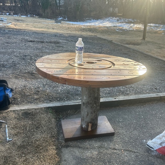 Rustic table - Picture 2 of 7